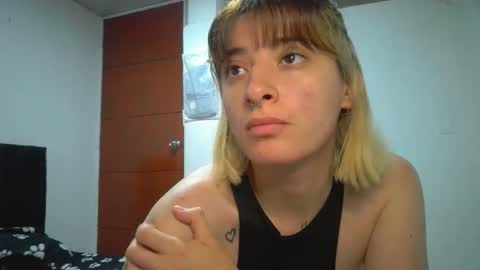Snapshot of _mia_foster1 chatting on May 2026 12:05:01 AM Mia-foster online show from May 2026 12:05:01 AM