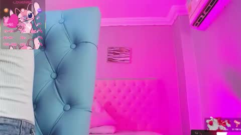 Paula online show from November 2025 12:04:01 PM