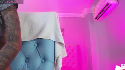 Paula online show from December 2025 11:52:01 AM