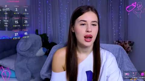 Milana online show from October 2025 09:01:01 PM