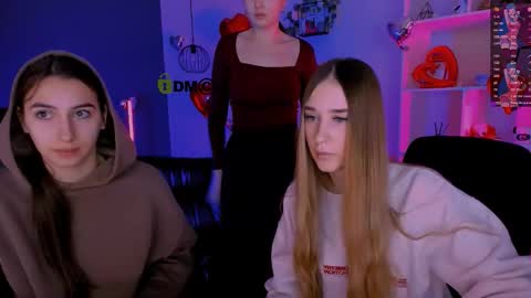 Snapshot of _mila_fire chatting on February 2026 09:52:02 AM your Mila online show from February 2026 09:52:02 AM