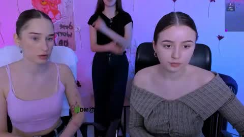Snapshot of _mila_fire chatting on April 2026 09:02:01 AM your Mila online show from April 2026 09:02:01 AM