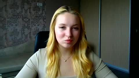 Snapshot of _mila_la_ chatting on July 2026 11:47:02 AM Melanie online show from July 2026 11:47:02 AM