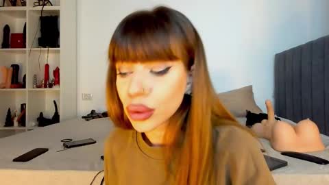 AstrideVonTeese online show from October 2025 05:52:01 PM