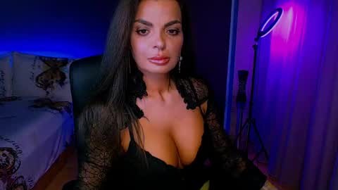 Snapshot of _milani_ chatting on May 2026 05:20:01 PM Milani online show from May 2026 05:20:01 PM