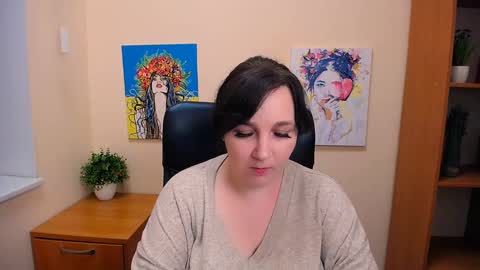 Snapshot of _miranda_sun chatting on March 2025 12:15:02 PM Miranda online show from March 2025 12:15:02 PM