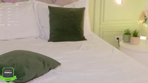 kimberley cruz online show from March 2026 12:01:01 PM