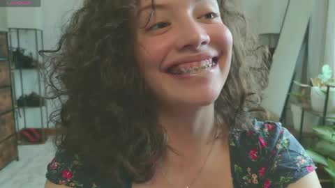 Snapshot of _missmariaa_ chatting on June 2026 06:14:01 PM Mara Independent model online show from June 2026 06:14:01 PM