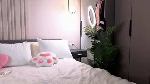 alienmito online show from February 2026 06:16:02 AM