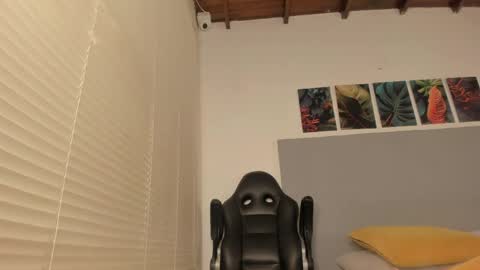 Snapshot of _molly_rosse_ chatting on March 2026 12:22:01 PM _molly_rosse_ online show from March 2026 12:22:01 PM