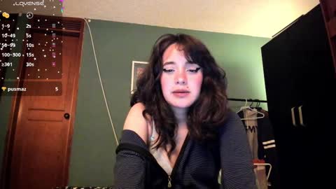 Snapshot of _moon_cake_ chatting on February 2025 08:28:02 AM Next stream 950 pm Colombia time xd online show from February 2025 08:28:02 AM