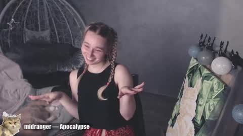 Debby  online show from October 2025 07:11:01 PM