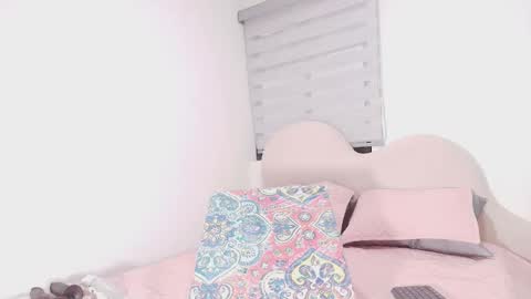 Luna online show from December 2025 11:52:01 AM