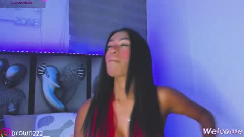 naomi brown online show from December 2025 02:41:02 AM