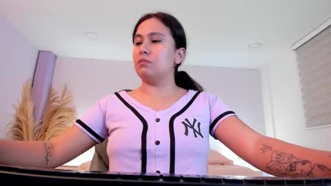 Natalie online show from November 2025 10:34:02 AM