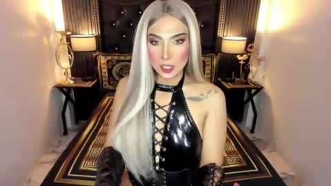 _natashacooper_ online show from July 2026 05:15:02 PM