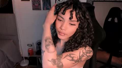 Nati - Independ model online show from October 2025 04:00:02 AM