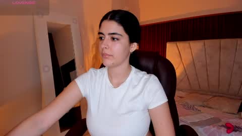 Niah  You can call me Ni or cutie haha online show from April 2026 08:47:01 PM