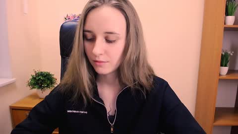 Nica online show from January 2025 03:21:01 PM