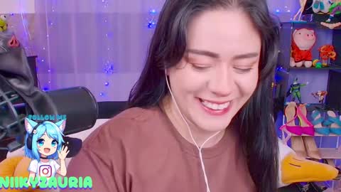 niiky online show from February 2026 06:06:02 PM