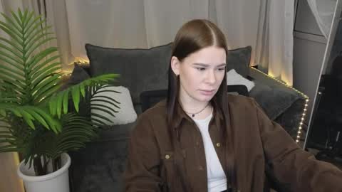 _nikol_cute_ online show from May 2026 01:57:02 AM