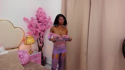  ninafox online show from July 2026 08:59:01 PM
