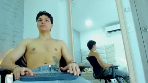 Noah Heyden online show from February 2025 02:34:02 PM