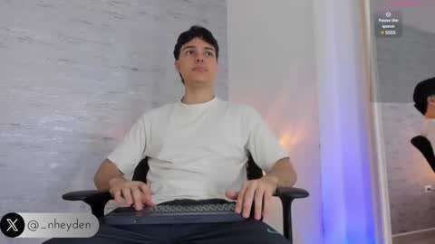 Noah Heyden online show from March 2025 01:29:02 PM