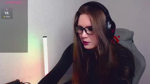 Tracy online show from November 2025 04:40:01 PM