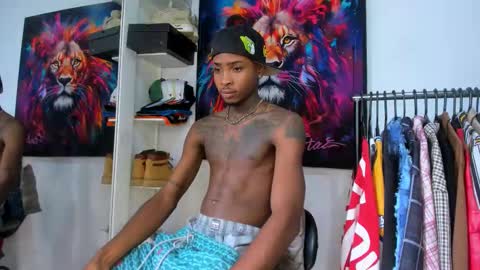 Kevin  online show from October 2025 06:58:02 PM