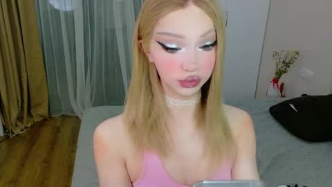 _paprika online show from November 2025 08:41:02 PM