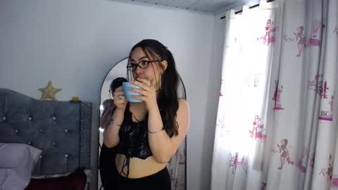 Snapshot of _pariiss chatting on November 2025 02:30:01 PM Paris online show from November 2025 02:30:01 PM