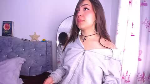 Snapshot of _pariiss chatting on November 2025 01:36:02 PM Paris online show from November 2025 01:36:02 PM