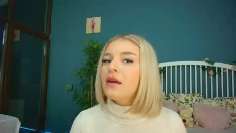 Alisa online show from October 2025 04:09:01 AM