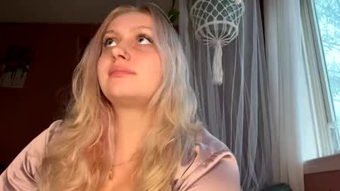 Snapshot of _peaceoutgirlscout_ chatting on October 2025 09:17:02 PM _peaceoutgirlscout_ online show from October 2025 09:17:02 PM