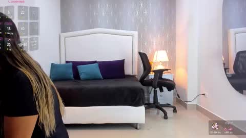 Snapshot of _peach1_ chatting on December 2025 02:24:01 PM peach1 online show from December 2025 02:24:01 PM