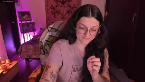 Snapshot of _peach__ chatting on June 2026 04:36:02 AM violeta ig online show from June 2026 04:36:02 AM