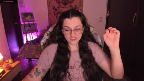 Snapshot of _peach__ chatting on June 2026 02:55:02 AM violeta ig online show from June 2026 02:55:02 AM
