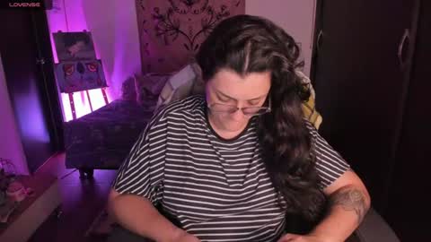 Snapshot of _peach__ chatting on July 2026 04:25:01 AM violeta ig online show from July 2026 04:25:01 AM