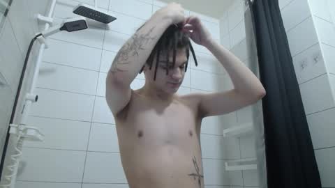 Snapshot of _peachtree_ chatting on December 2025 09:21:01 PM Willie online show from December 2025 09:21:01 PM