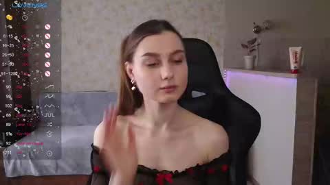 Snapshot of _pinkypie__ chatting on March 2025 10:57:01 AM Lili online show from March 2025 10:57:01 AM