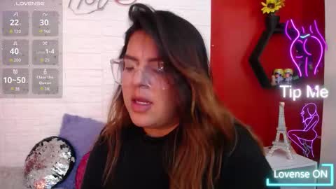 Laura online show from December 2025 09:31:02 PM