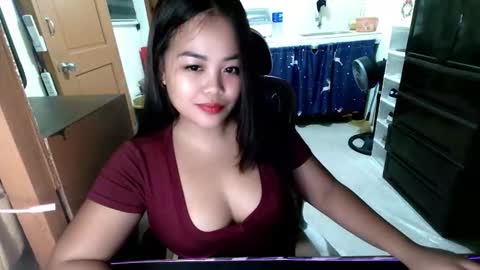 Princess nicole online show from December 2025 08:04:02 PM