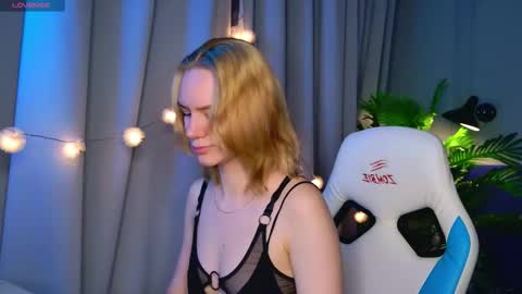 im Amy online show from December 2025 06:10:02 AM