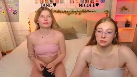 Snapshot of _ramune_ chatting on May 2026 07:59:02 PM Merlizz Eva Jane Mila Nicole left to right online show from May 2026 07:59:02 PM