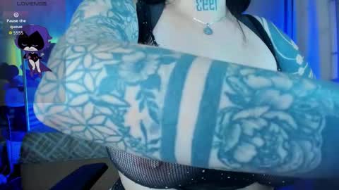 Raven online show from December 2025 12:23:02 PM