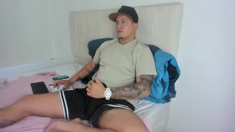 Roberto online show from December 2024 01:06:01 PM