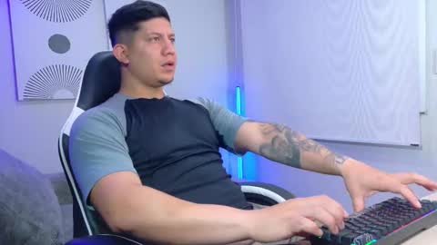 Roberto online show from March 2026 12:23:01 PM