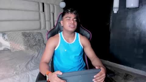 _sammy_ice online show from March 2025 03:06:01 AM