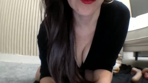 Snapshot of _sansa_ chatting on March 2025 01:00:02 AM Anna online show from March 2025 01:00:02 AM